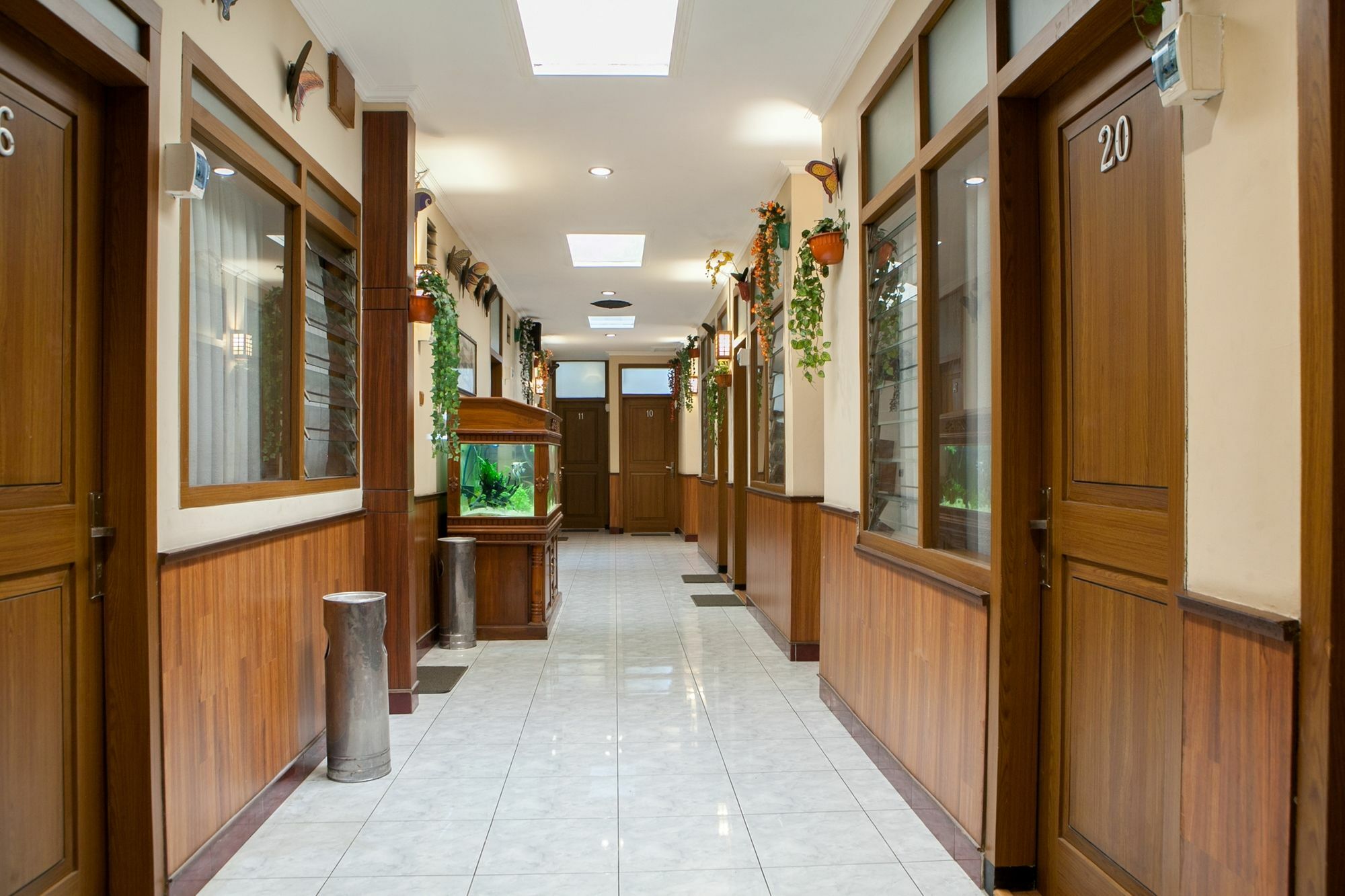Reddoorz Plus Near Riau Street Bandung Exterior photo